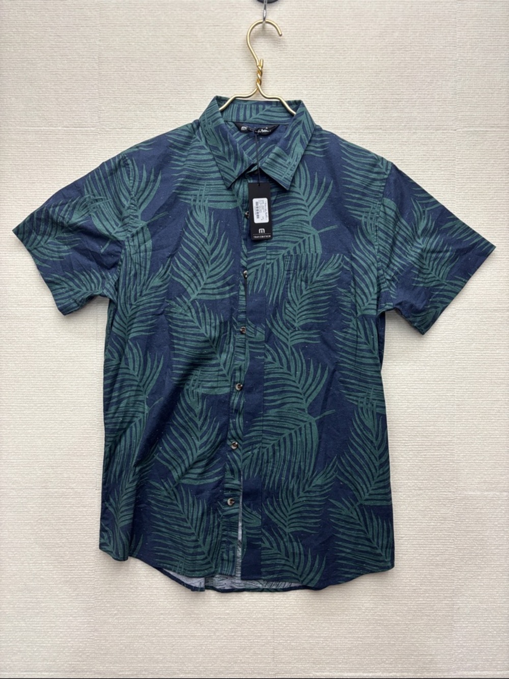 Travis Mathew | Short-Sleeve Navy & Green Palm-Leaf Button-Up Shirt medium